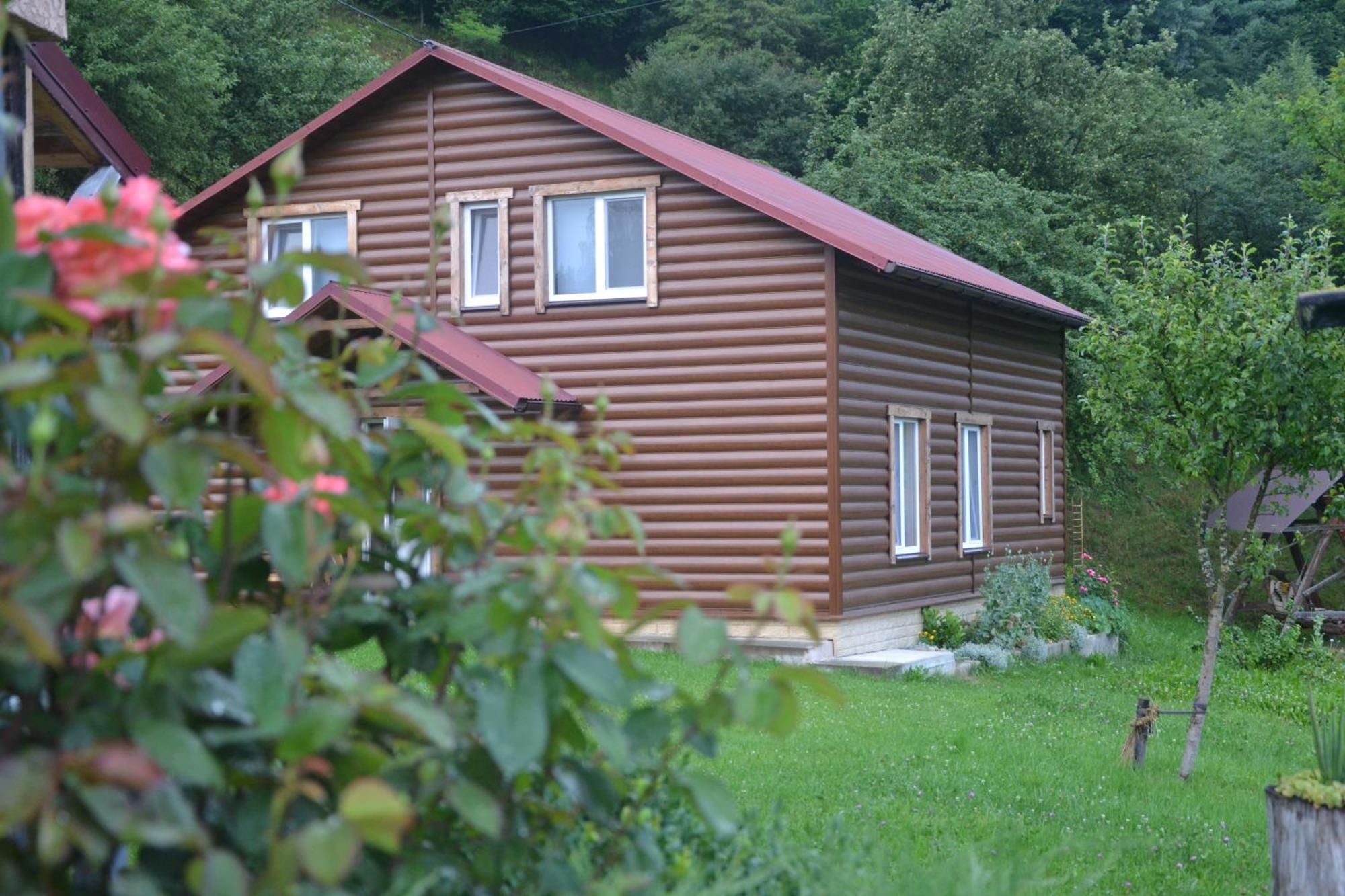 Pid Lisochkom Verkhovyna Esterno foto