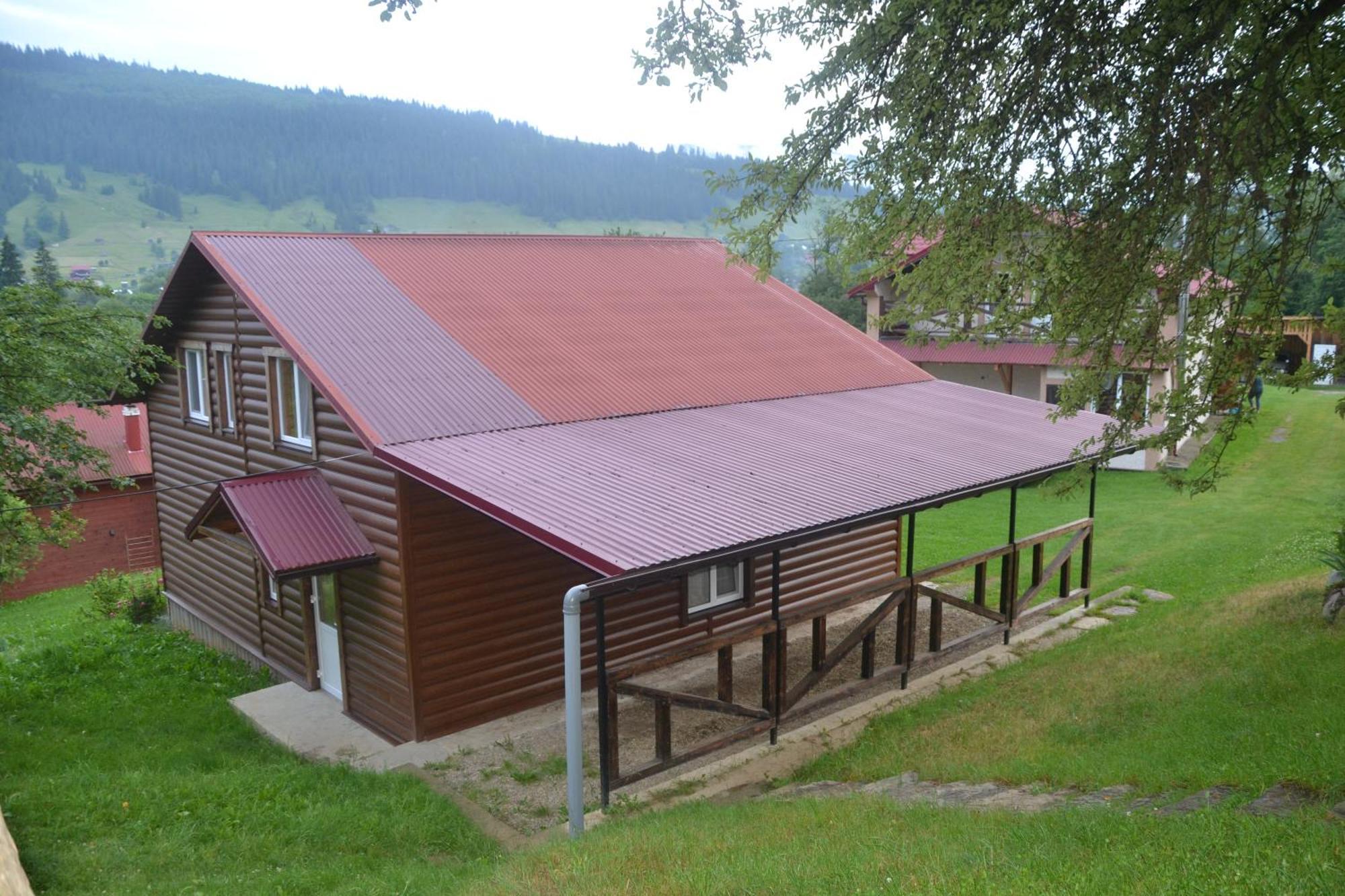 Pid Lisochkom Verkhovyna Esterno foto